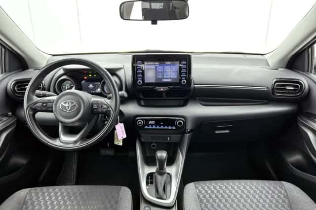 Toyota Yaris (2022) thumbnail 4
