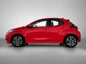 Toyota Yaris (2022) thumbnail 3