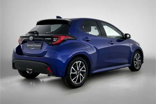 Toyota Yaris (2021) thumbnail 2