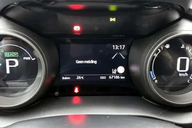 Toyota Yaris (2021) thumbnail 5
