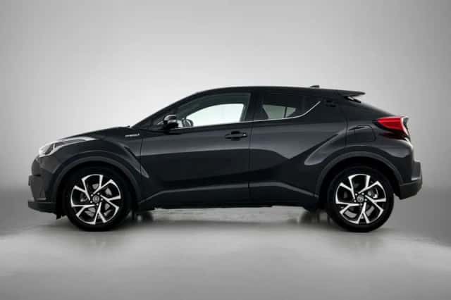 Toyota C-HR (2019) thumbnail 3