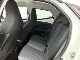 Toyota Aygo (2018) thumbnail 16
