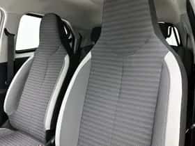 Toyota Aygo (2018) thumbnail 27