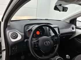 Toyota Aygo (2018) thumbnail 30