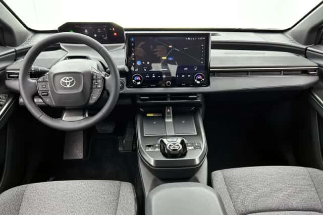 Toyota bZ4X (2026) thumbnail 4