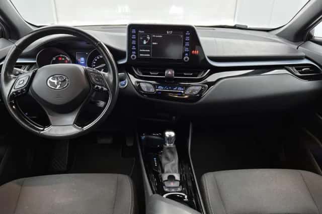 Toyota C-HR (2021) thumbnail 4