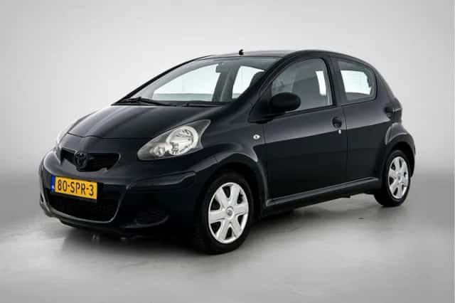 Toyota Aygo (2011) thumbnail 1