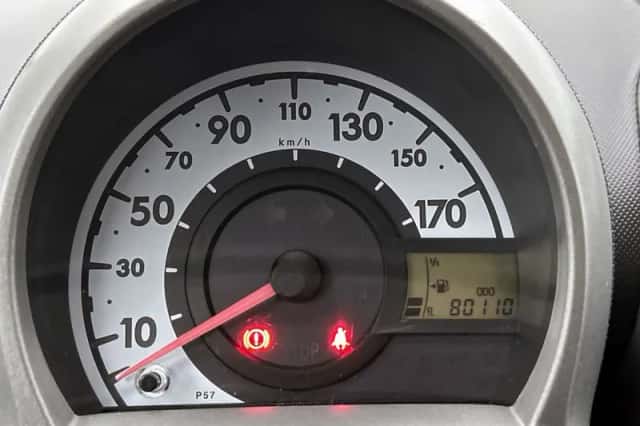 Toyota Aygo (2011) thumbnail 5