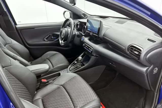 Toyota Yaris (2023) thumbnail 6