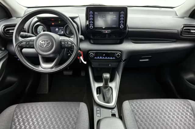 Toyota Yaris (2022) thumbnail 4