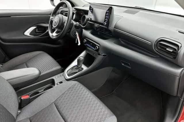 Toyota Yaris (2022) thumbnail 6