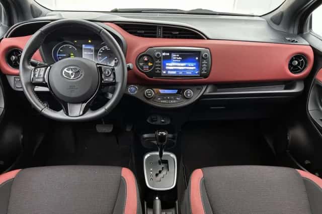 Toyota Yaris (2018) thumbnail 4
