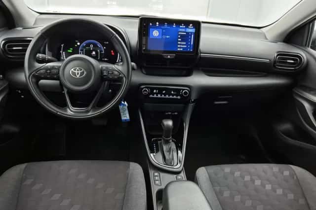Toyota Yaris (2025) thumbnail 4