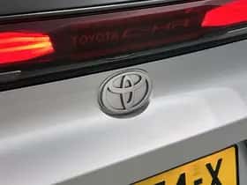 Toyota C-HR (2025) thumbnail 19