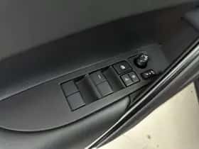 Toyota Corolla_Cross (2026) thumbnail 18