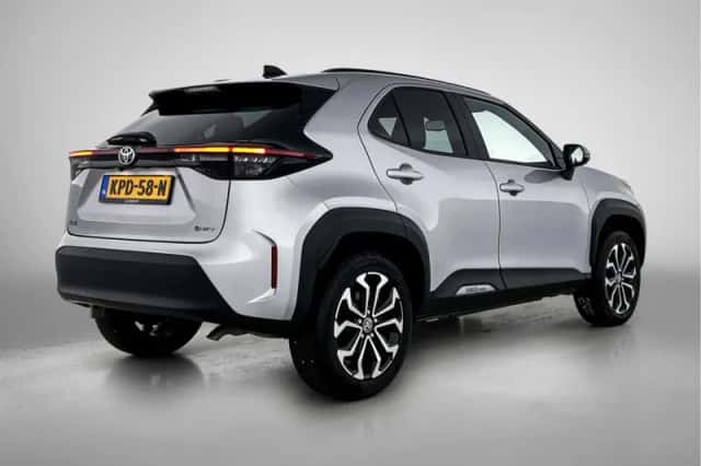 Toyota Yaris_Cross (2025) thumbnail 2