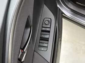 Toyota C-HR (2025) thumbnail 22