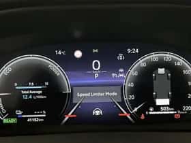 Toyota C-HR (2025) thumbnail 5