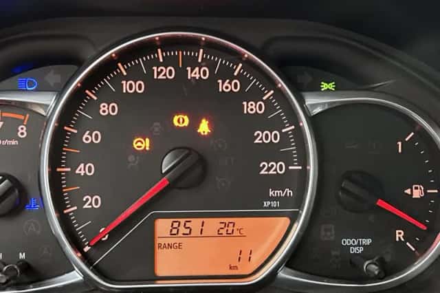 Toyota Yaris (2016) thumbnail 5
