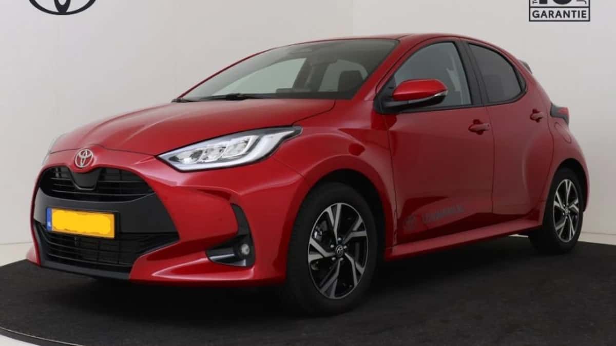 Toyota Yaris (2025) — foto 1