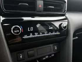 Toyota Yaris_Cross (2025) thumbnail 9