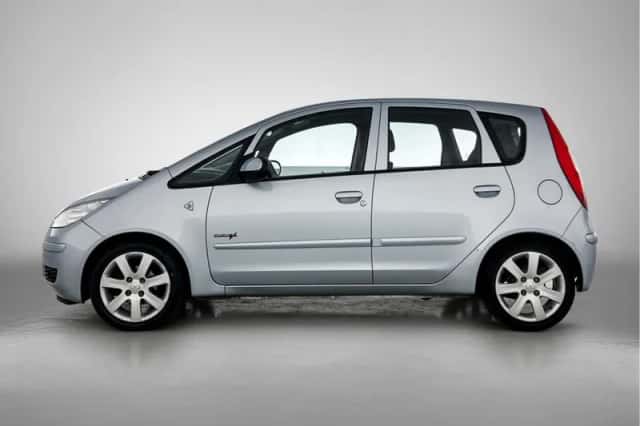 Mitsubishi Colt (2006) thumbnail 3