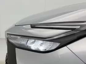 Toyota C-HR (2025) thumbnail 9