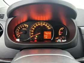 Daihatsu Cuore (2011) thumbnail 5