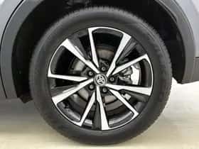 Toyota C-HR (2025) thumbnail 23
