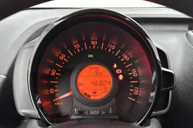 Toyota Aygo (2021) thumbnail 5