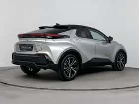 Toyota C-HR (2025) thumbnail 2