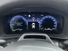 Toyota C-HR (2025) thumbnail 4