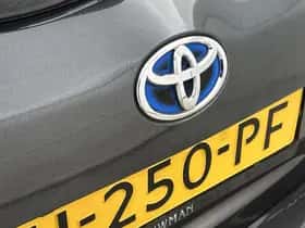 Toyota Yaris (2018) thumbnail 18