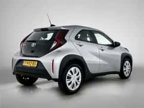 Toyota Aygo (2023) thumbnail 2