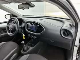 Toyota Aygo (2023) thumbnail 6