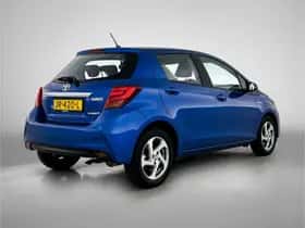 Toyota Yaris (2016) thumbnail 2