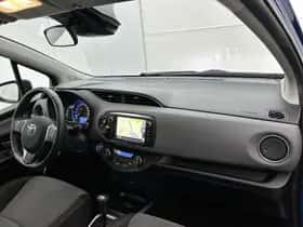 Toyota Yaris (2016) thumbnail 6