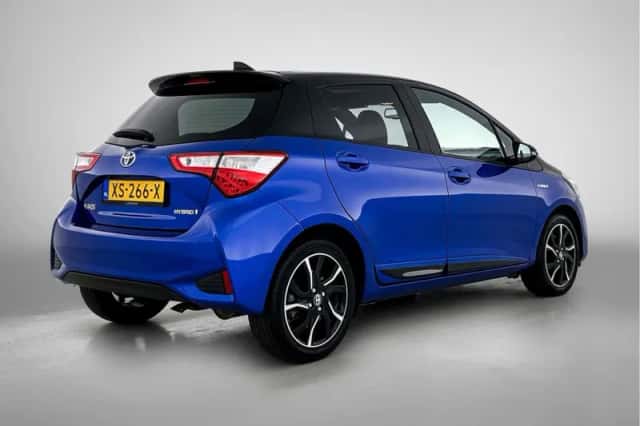 Toyota Yaris (2019) thumbnail 2