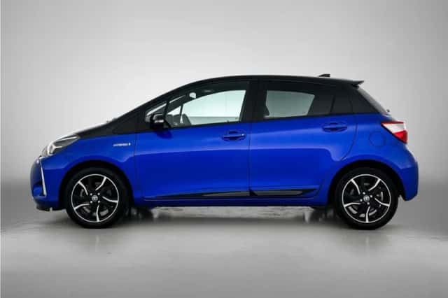 Toyota Yaris (2019) thumbnail 3