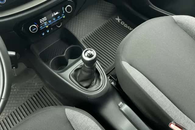 Toyota Aygo (2023) thumbnail 3