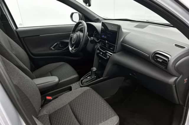 Toyota Yaris_Cross (2025) thumbnail 6