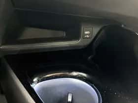 Toyota C-HR (2021) thumbnail 24