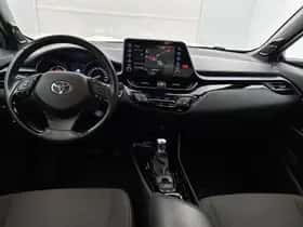 Toyota C-HR (2021) thumbnail 4