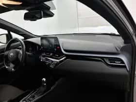 Toyota C-HR (2021) thumbnail 6