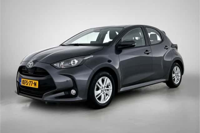 Toyota Yaris (2025) thumbnail 1