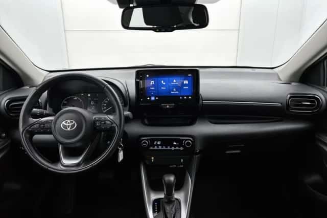 Toyota Yaris (2025) thumbnail 4