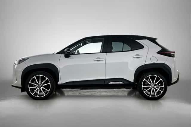 Toyota Yaris_Cross (2023) thumbnail 3