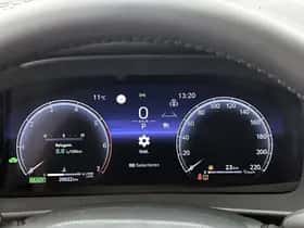 Toyota C-HR (2024) thumbnail 5