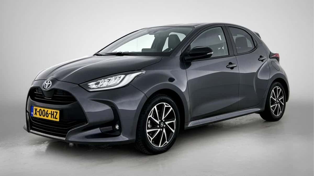 Toyota Yaris (2023) — foto 1