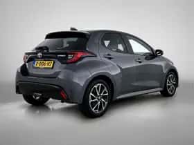Toyota Yaris (2023) thumbnail 2